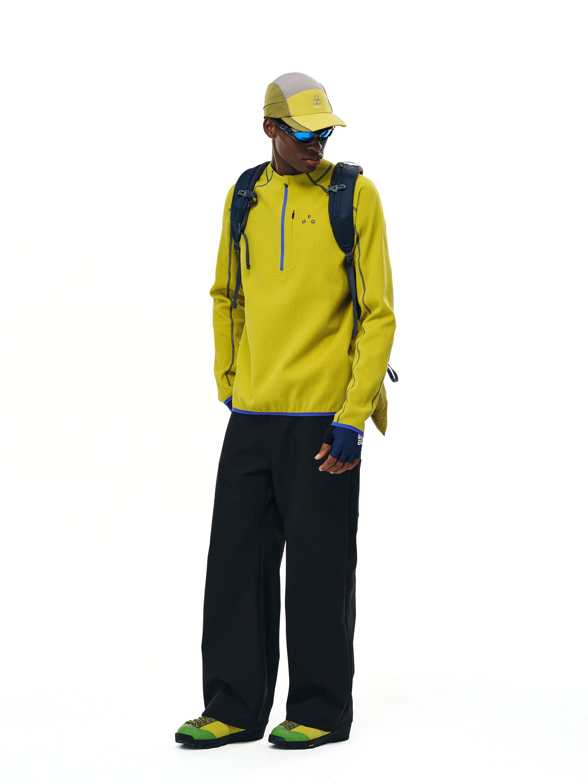 Contrast 1/2 Zip Long-T
